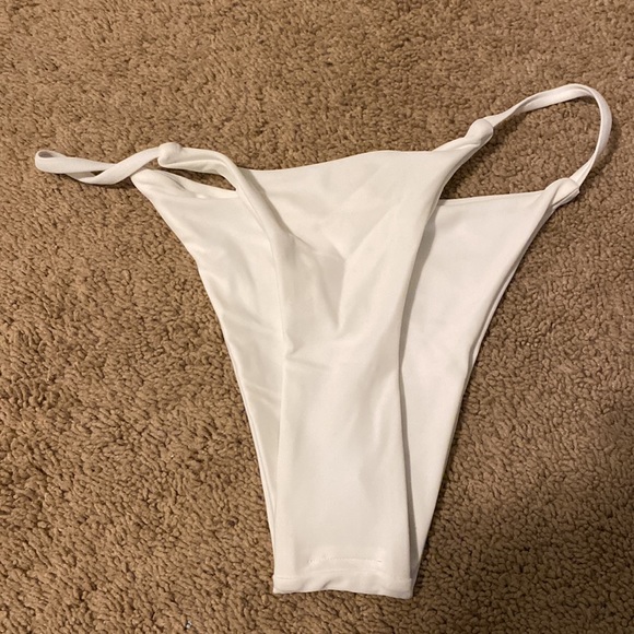 Cami plunge string bikini set - Picture 3 of 3